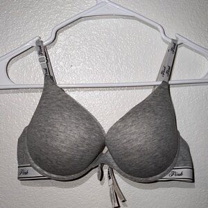 PINK Victoria's Secret Gray Molded T-Shirt Bra
